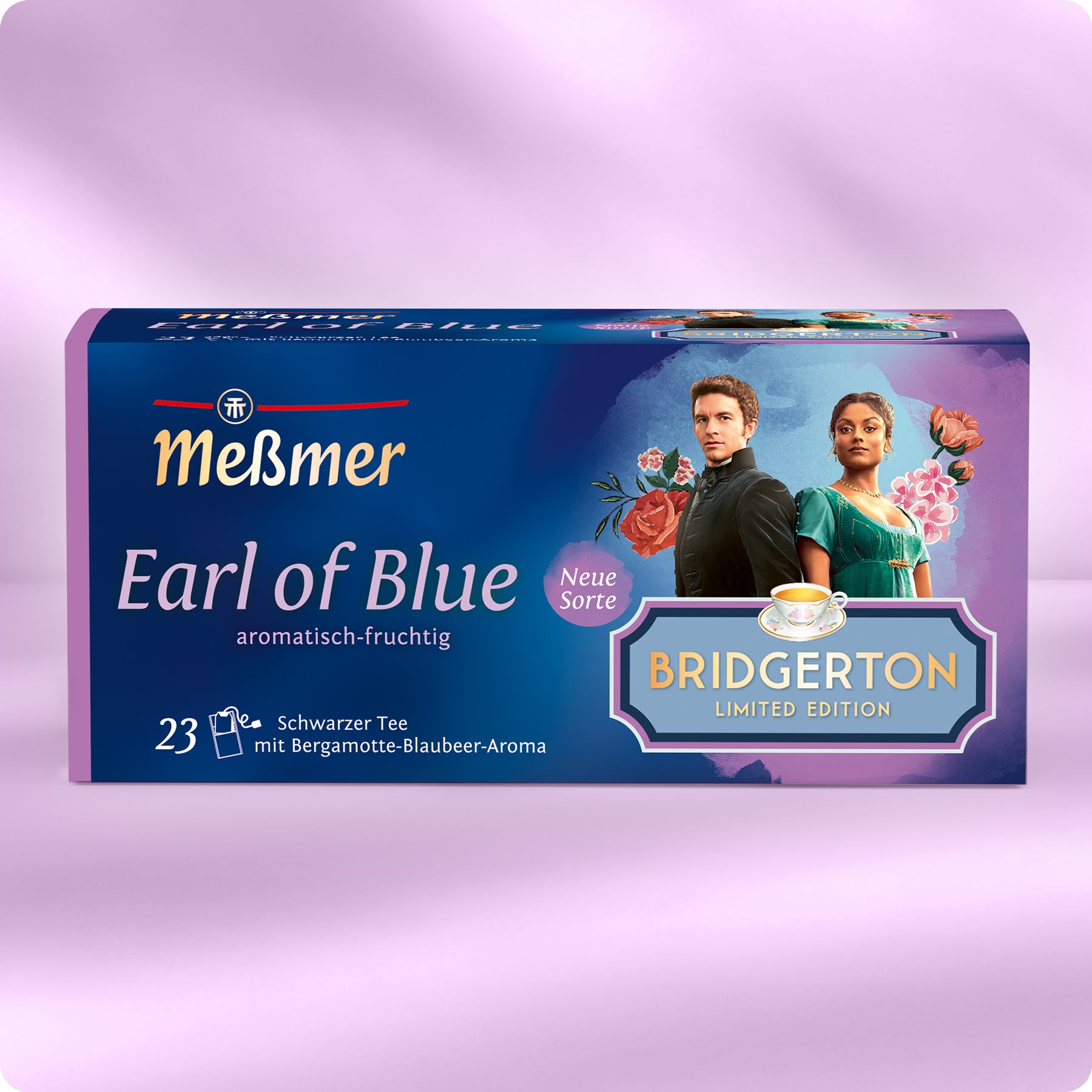 Verpackung mit blauem Hintergrund, zwei Personen, Blumen und Teetasse, Bridgerton Edition Schriftzug sichtbar